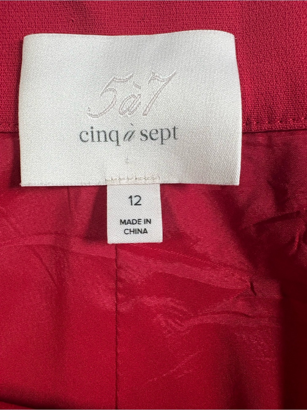 Cinq A Sept Women's Elaine Cuffed High Rise Crepe Shorts Cherry Red Size 12 - Picture 3 of 11